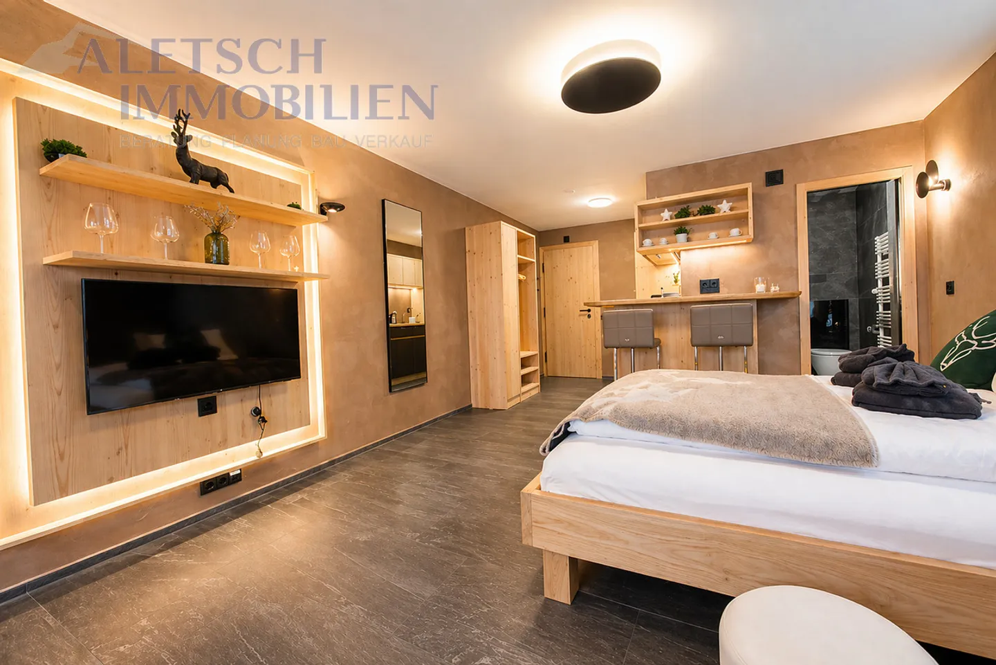 studio rénové de manière originale à louer à long terme à Zermatt - Photo 1 sur 4