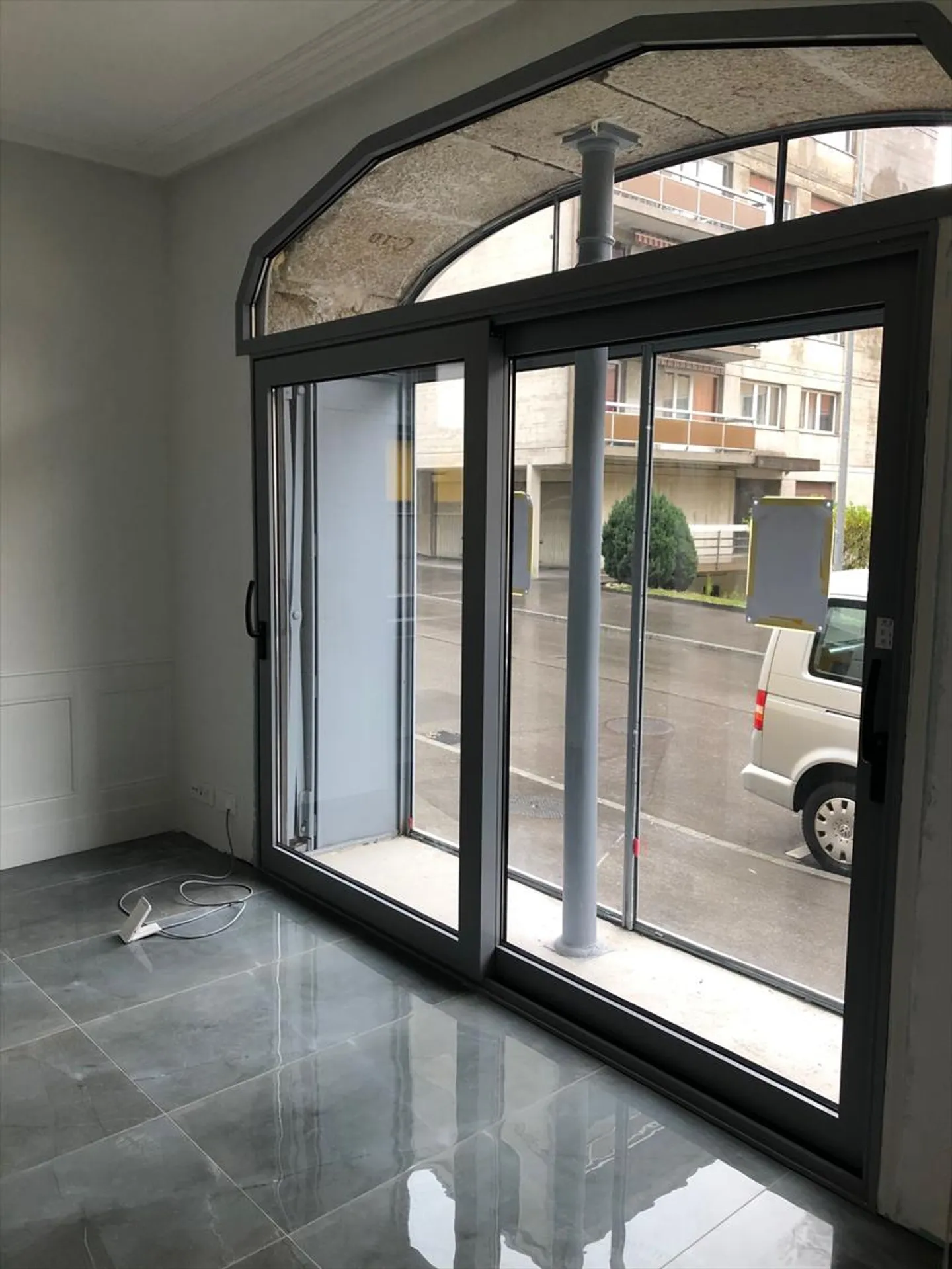 For rent: Commercial space with display - Midi 13, St-Imier - Photo 5 of 5