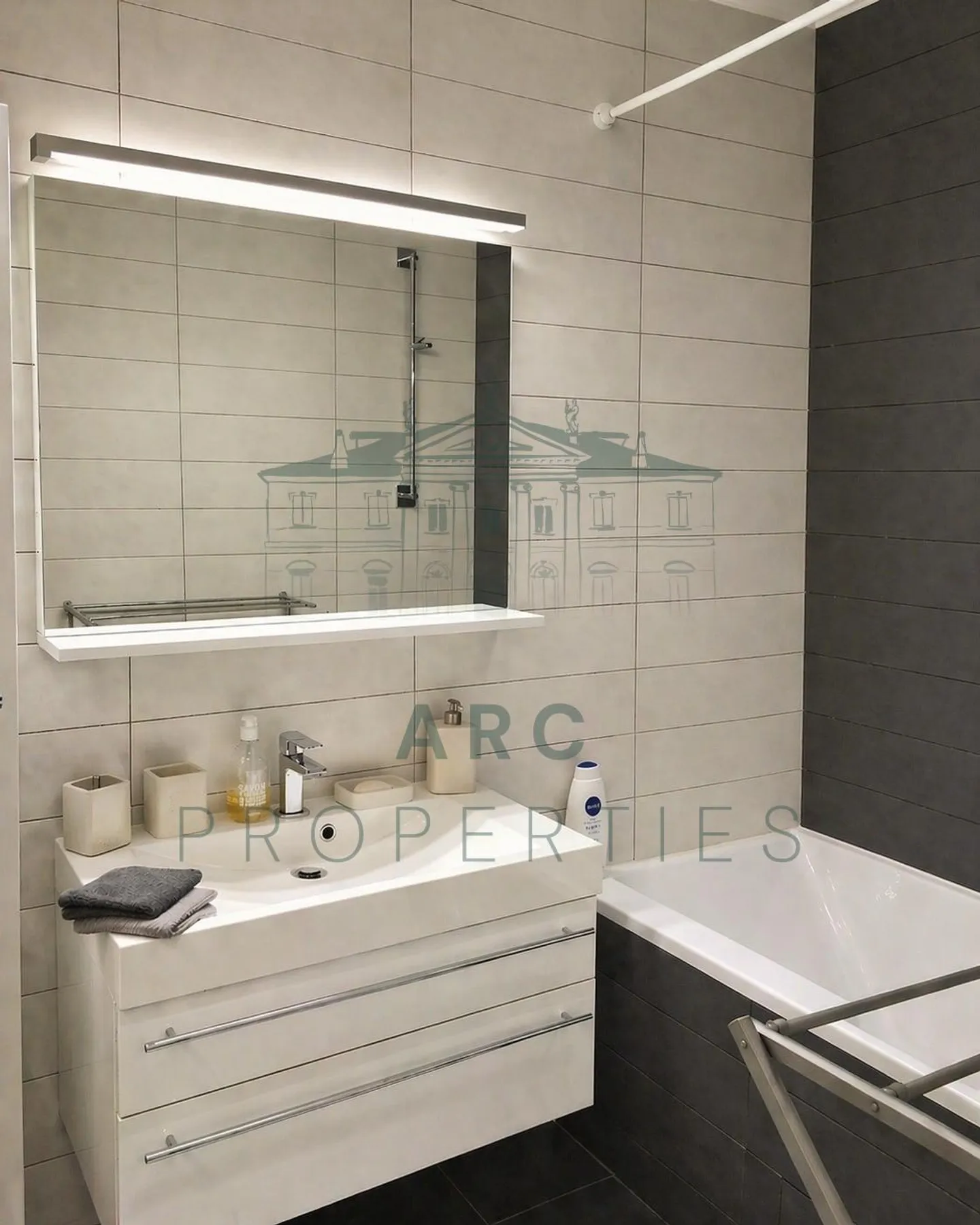 Appartement Meublé Élégant - Photo 4 sur 5
