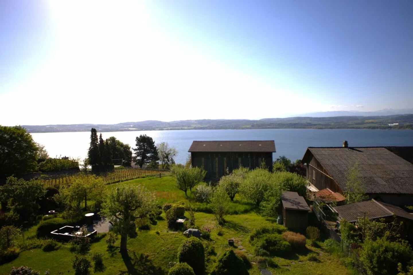 Where tranquility meets panoramic views: 3.5-room penthouse in Vallamand - Photo 3 of 10
