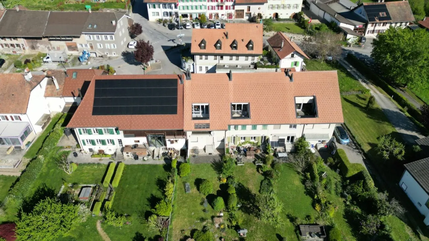 Where tranquility meets panoramic views: 3.5-room penthouse in Vallamand - Photo 10 of 10