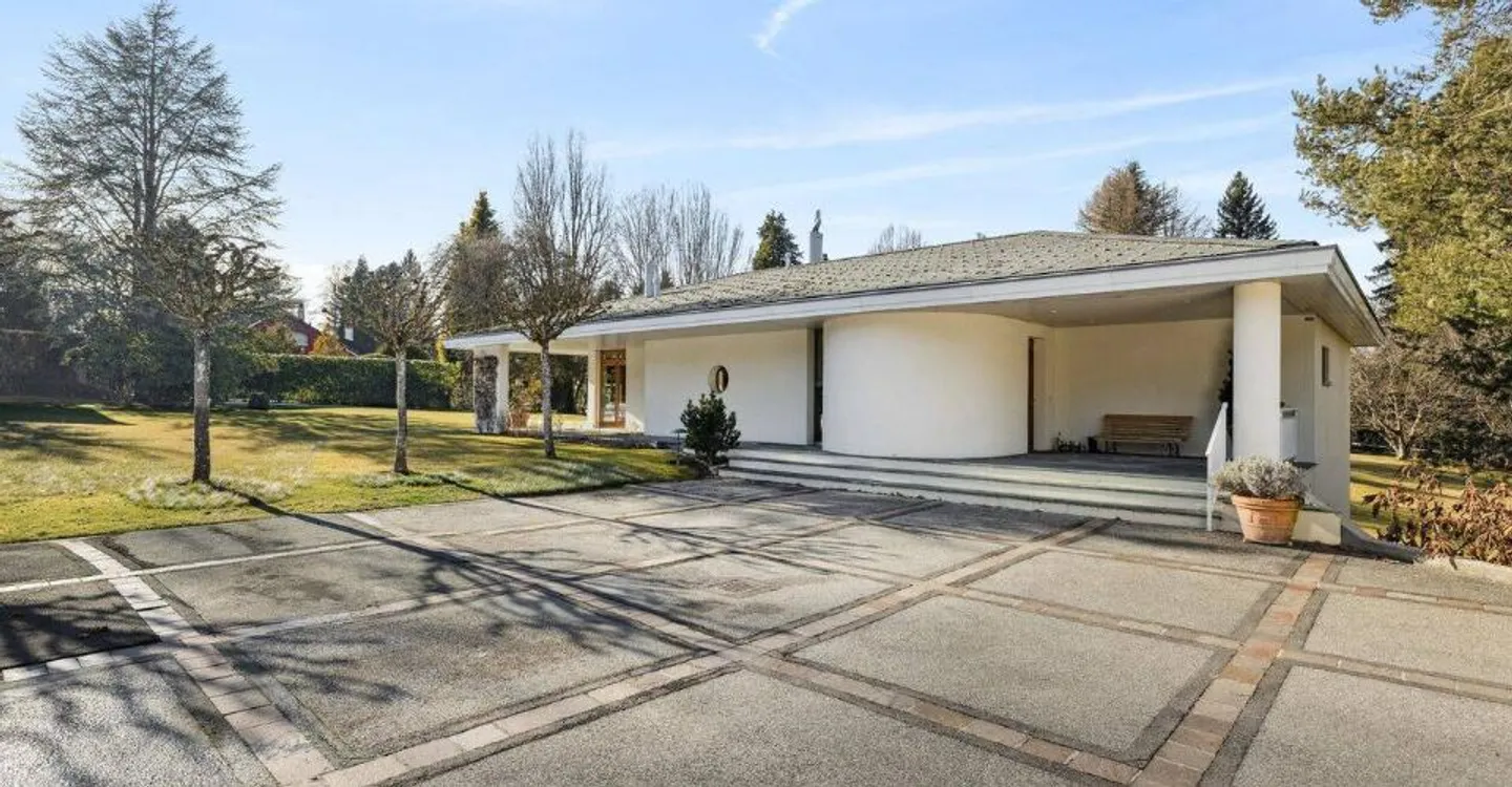 On the edge of the Lausanne Golf Course - Important building reserve - Photo 1 of 12