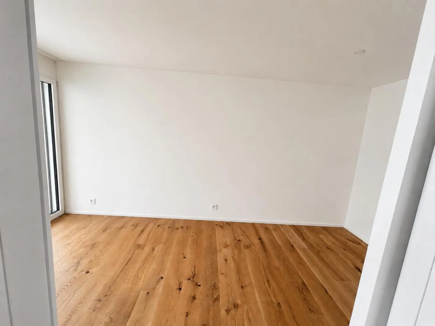 Appartamento attico in un ambiente adatto alle famiglie - Foto 3 di 6