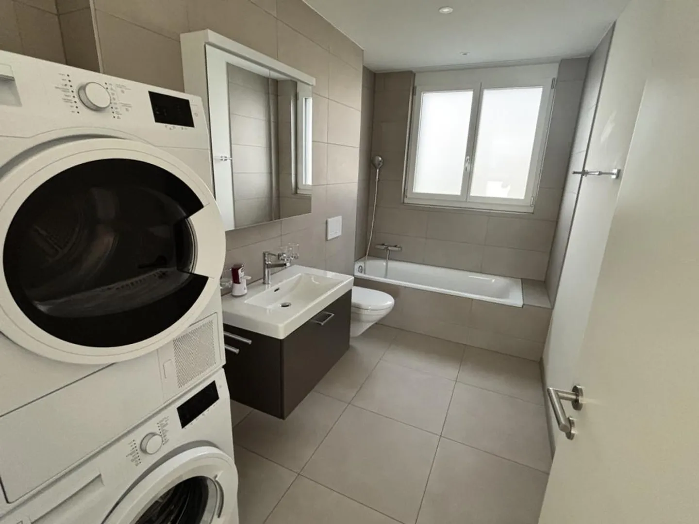 Appartamento attico in un ambiente adatto alle famiglie - Foto 5 di 6