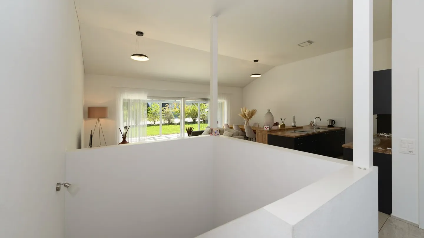 Affascinante casa bifamiliare in una posizione tranquilla con vista a Felben-Wellhausen - Foto 5 di 10