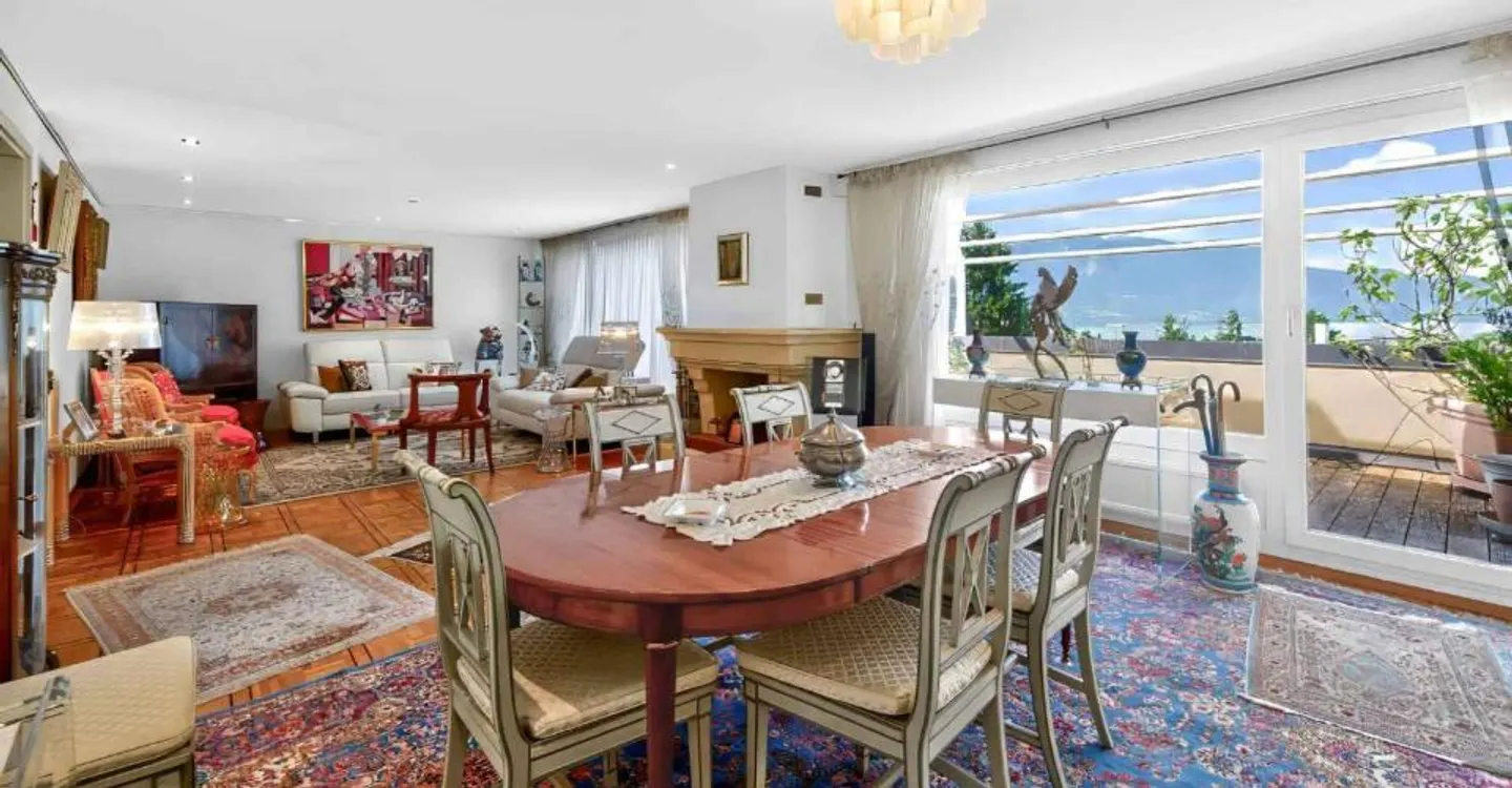 Ultimo piano - 6 stanze con ascensore privato e grande terrazza - Foto 4 di 13