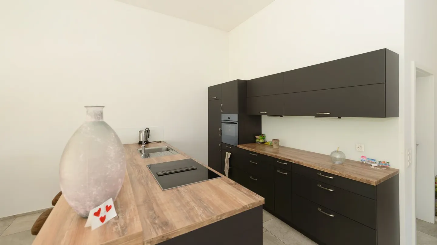 Affascinante casa bifamiliare in una posizione tranquilla con vista a Felben-Wellhausen - Foto 6 di 10