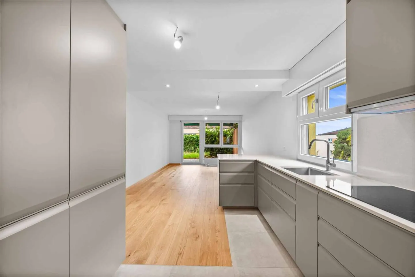 Schöne 3,5-Zimmer-Wohnung vollständig renoviert mit Terrasse und Garten - Foto 1 von 12