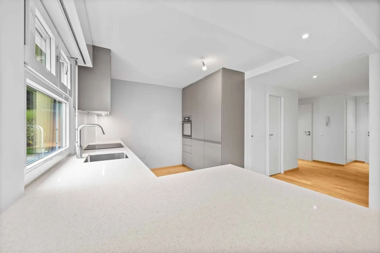 Schöne 3,5-Zimmer-Wohnung vollständig renoviert mit Terrasse und Garten - Foto 5 von 12