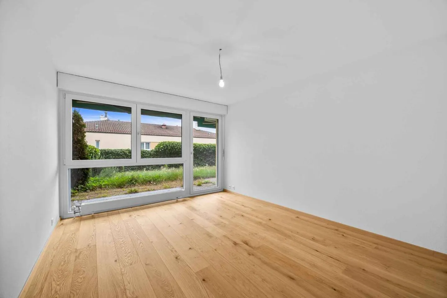 Schöne 3,5-Zimmer-Wohnung vollständig renoviert mit Terrasse und Garten - Foto 6 von 12