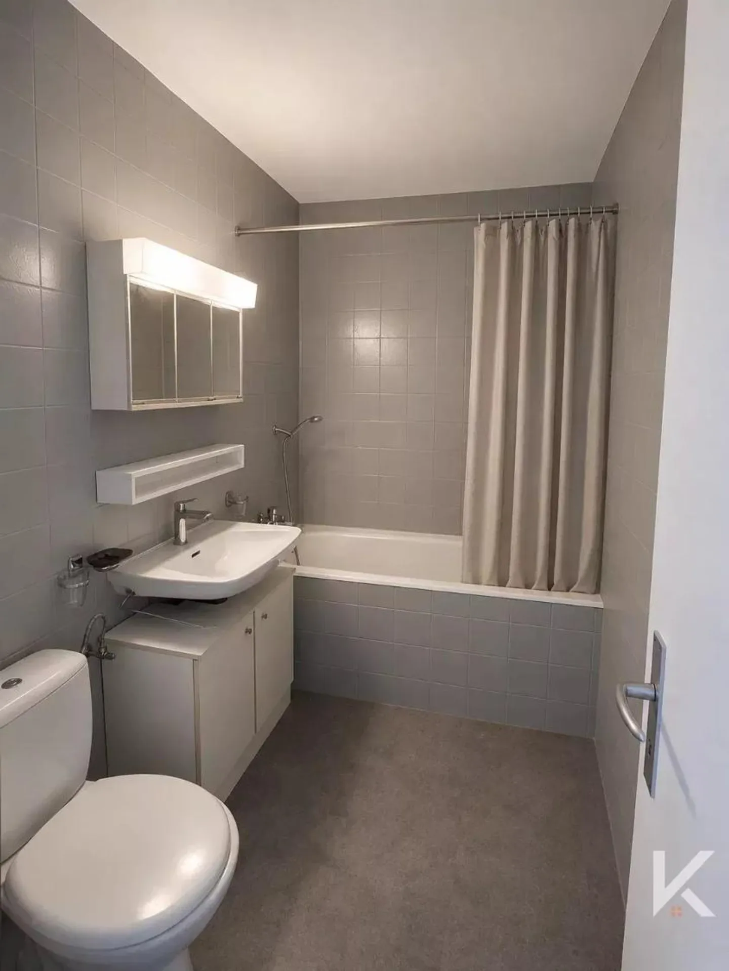 Studio rénové à Monthey - Photo 3 sur 4