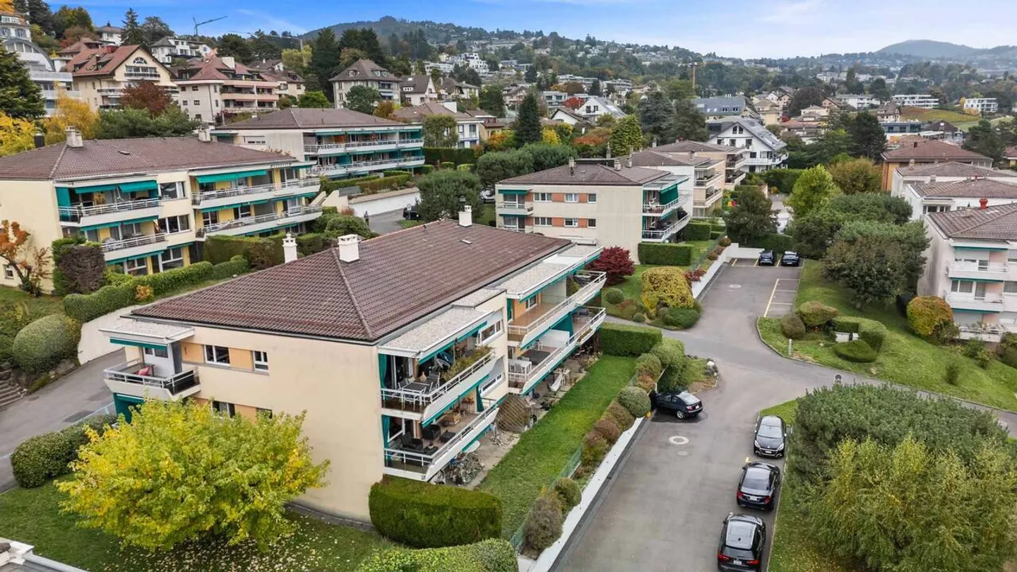 Schöne 3,5-Zimmer-Wohnung vollständig renoviert mit Terrasse und Garten - Foto 2 von 12