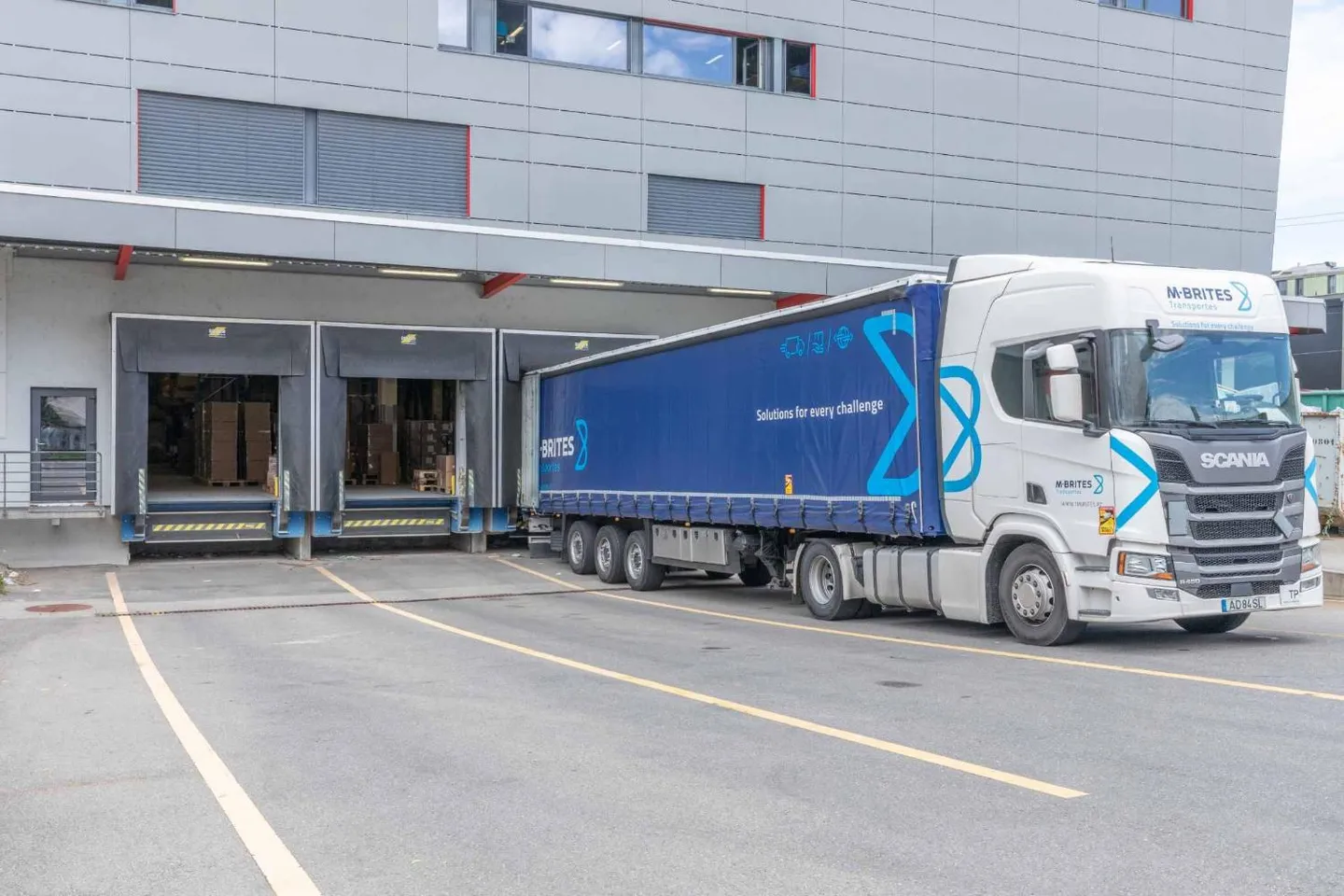 Deposito - Foto 1 di 13