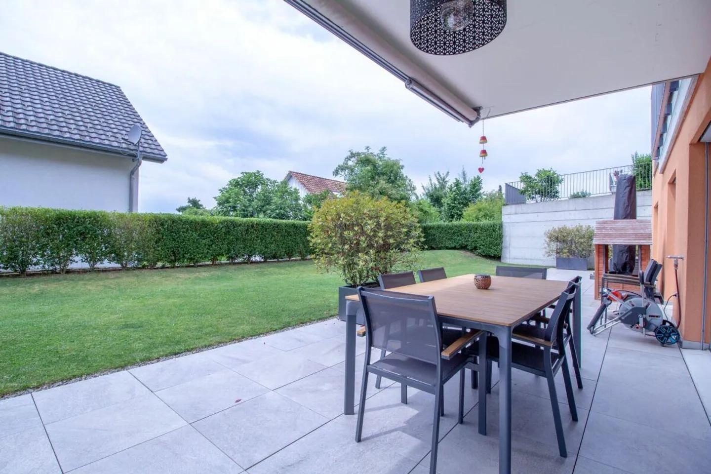 Appartement de jardin moderne et lumineux de 3,5 pièces dans le Winkel à faible imposition - Photo 8 sur 9