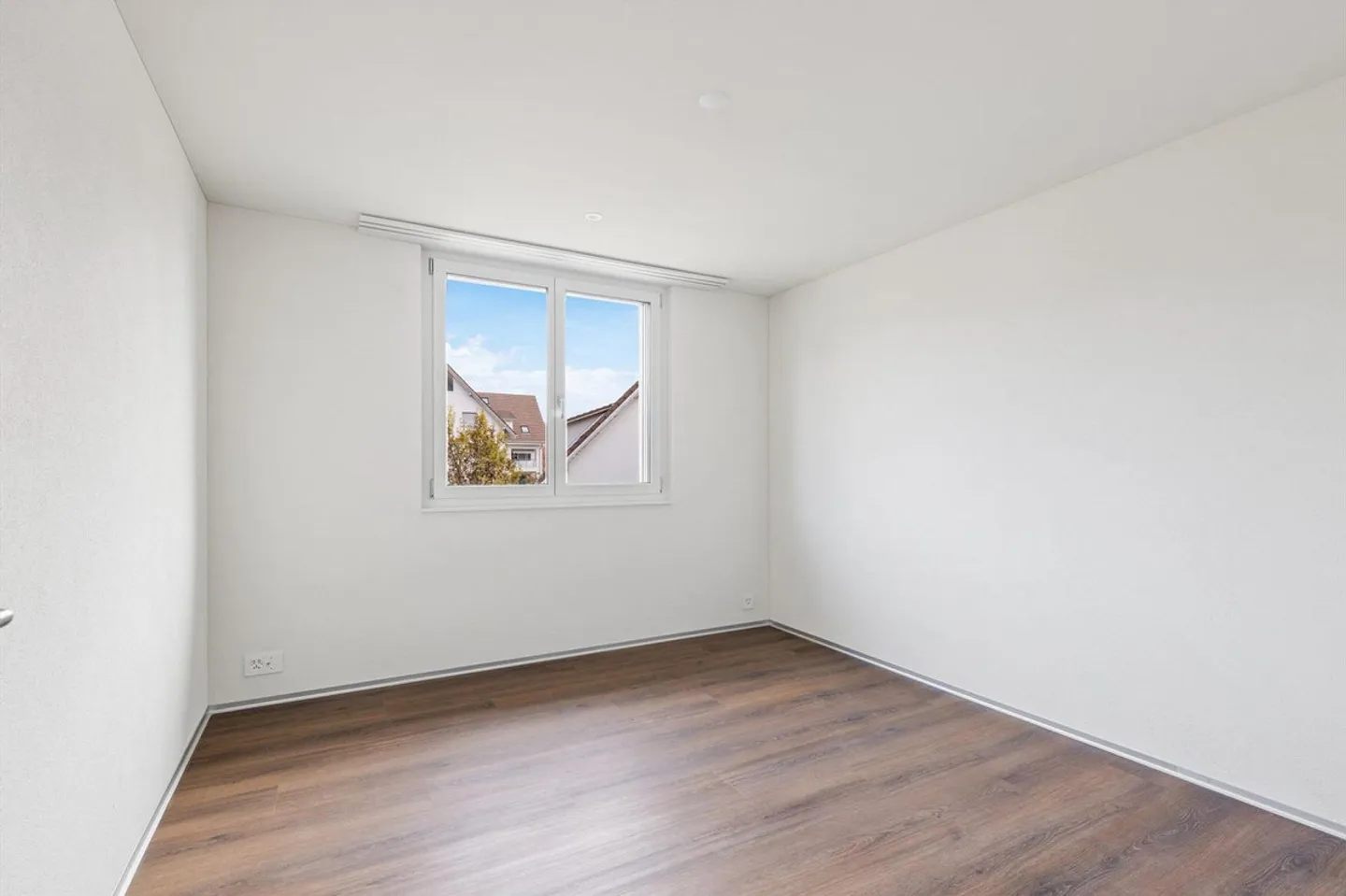 Modernes 4.5-Zimmer-Apartment mit Smart Home - Foto 4 von 13