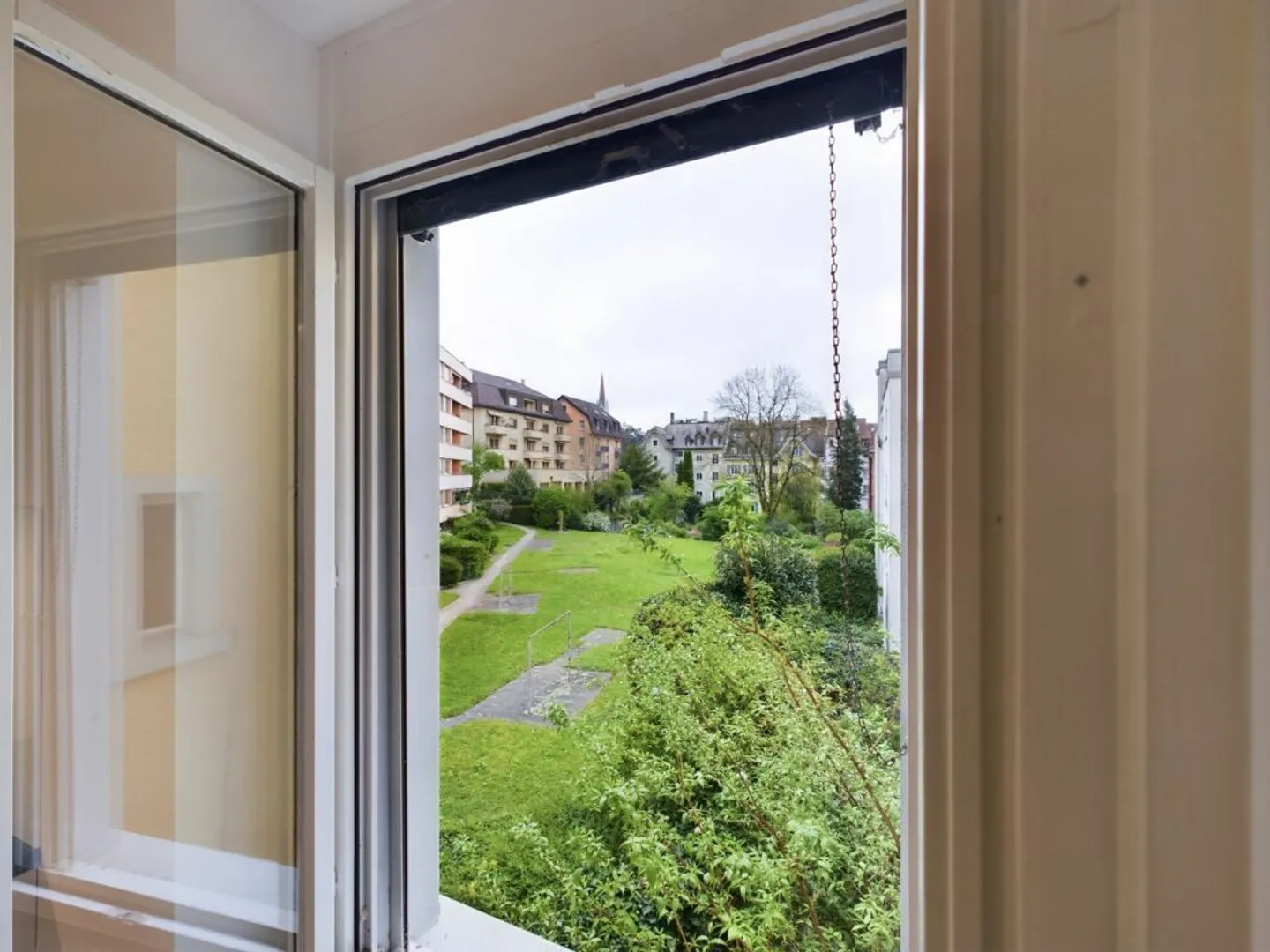 Vita moderna in città: appartamento di 2,5 stanze a Wipkingen, Zurigo - Foto 2 di 10