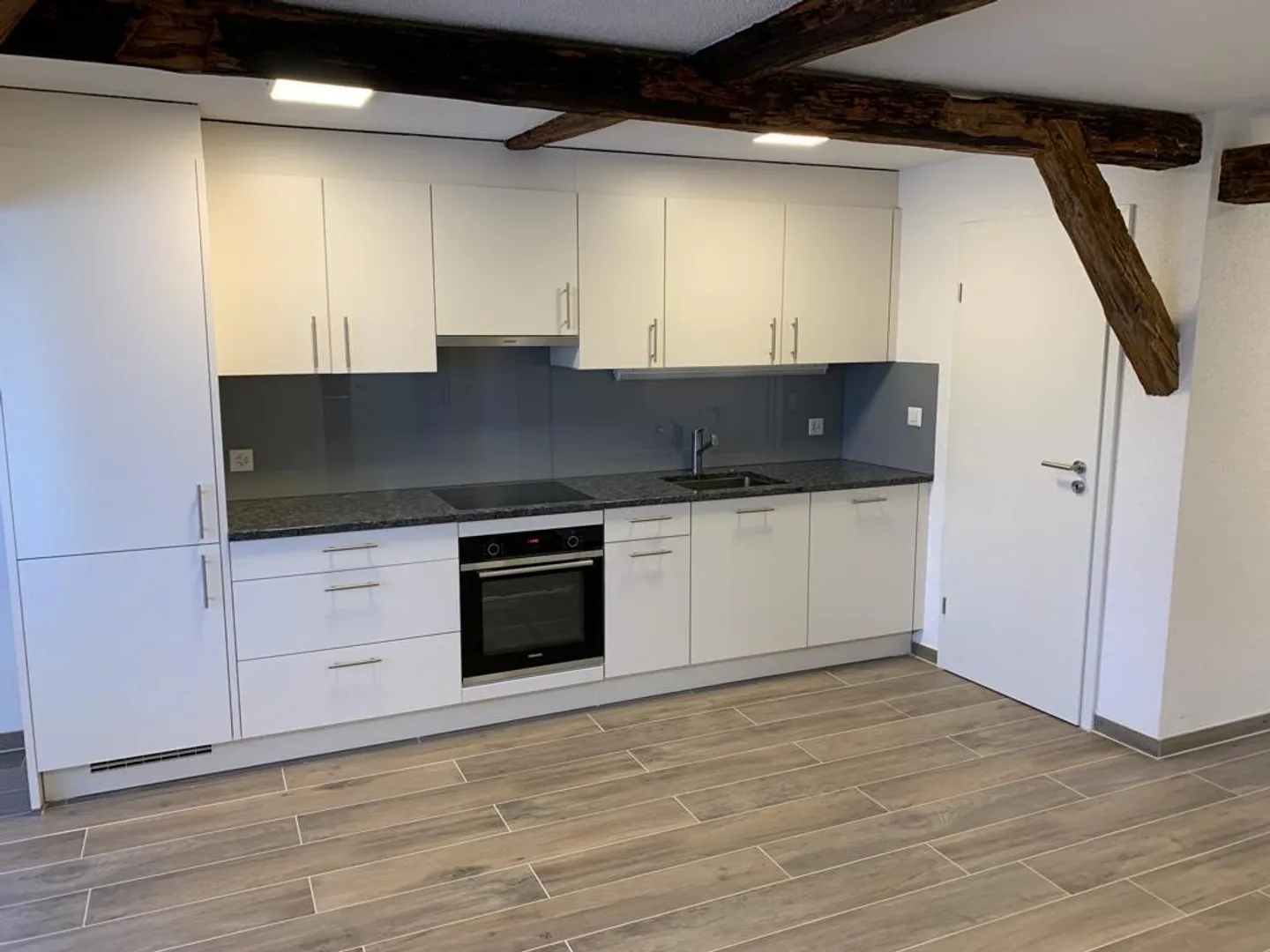 Charmante 2.5-Zimmer-Dachwohnung in der Alten Probstei, Bad Zurzach - Foto 5 von 17