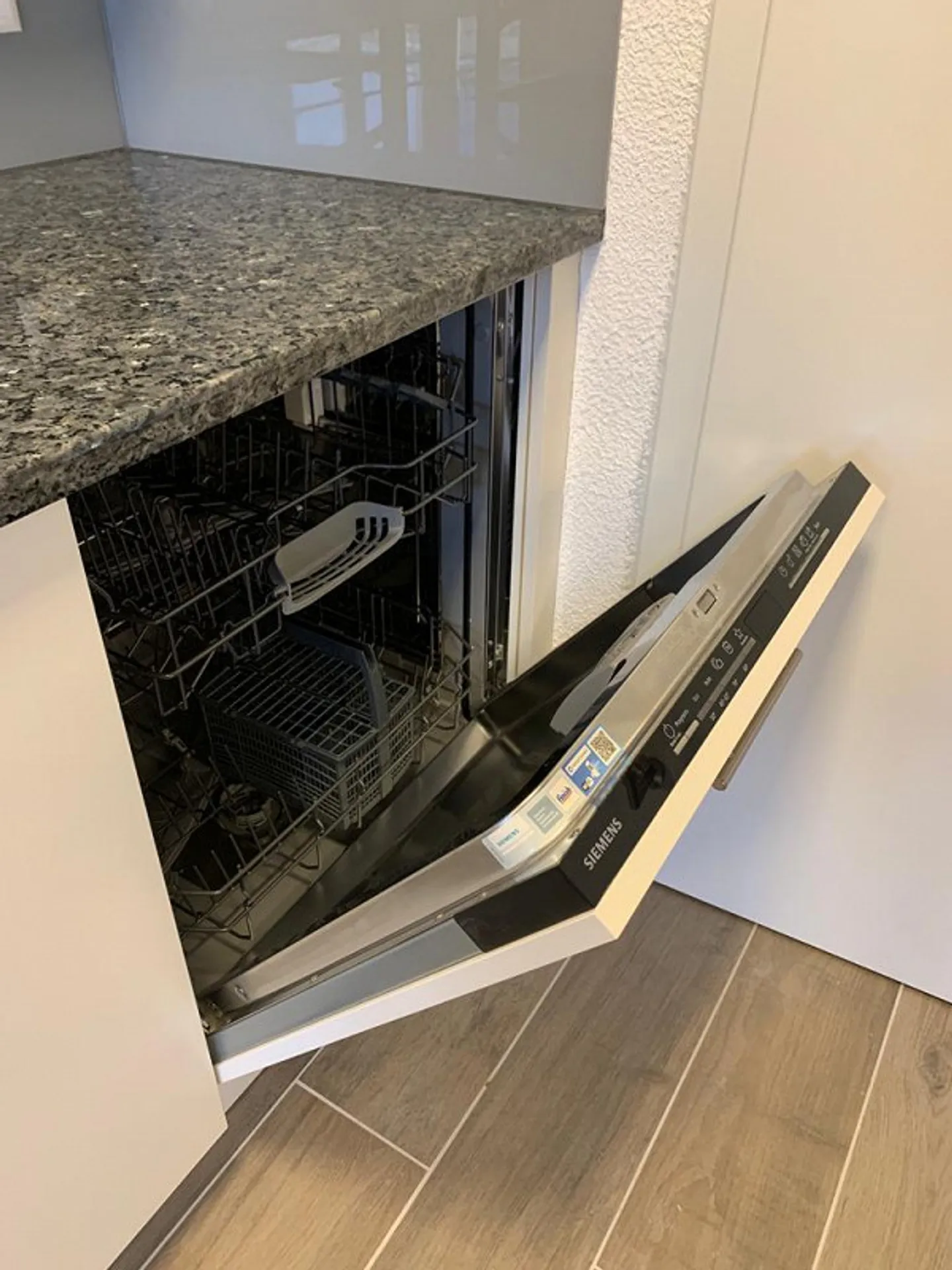 Charmante 2.5-Zimmer-Dachwohnung in der Alten Probstei, Bad Zurzach - Foto 7 von 17