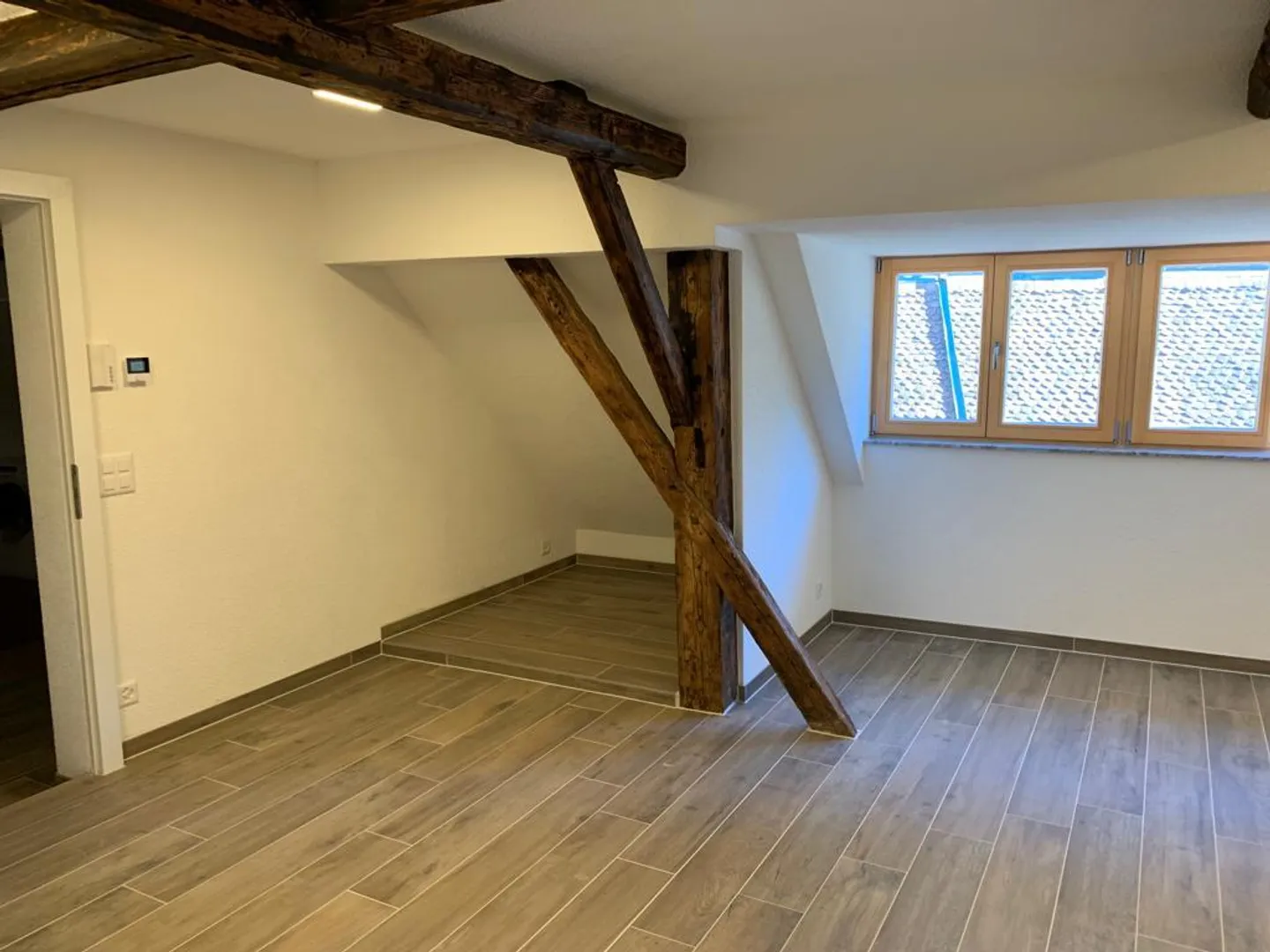 Charmante 2.5-Zimmer-Dachwohnung in der Alten Probstei, Bad Zurzach - Foto 2 von 17