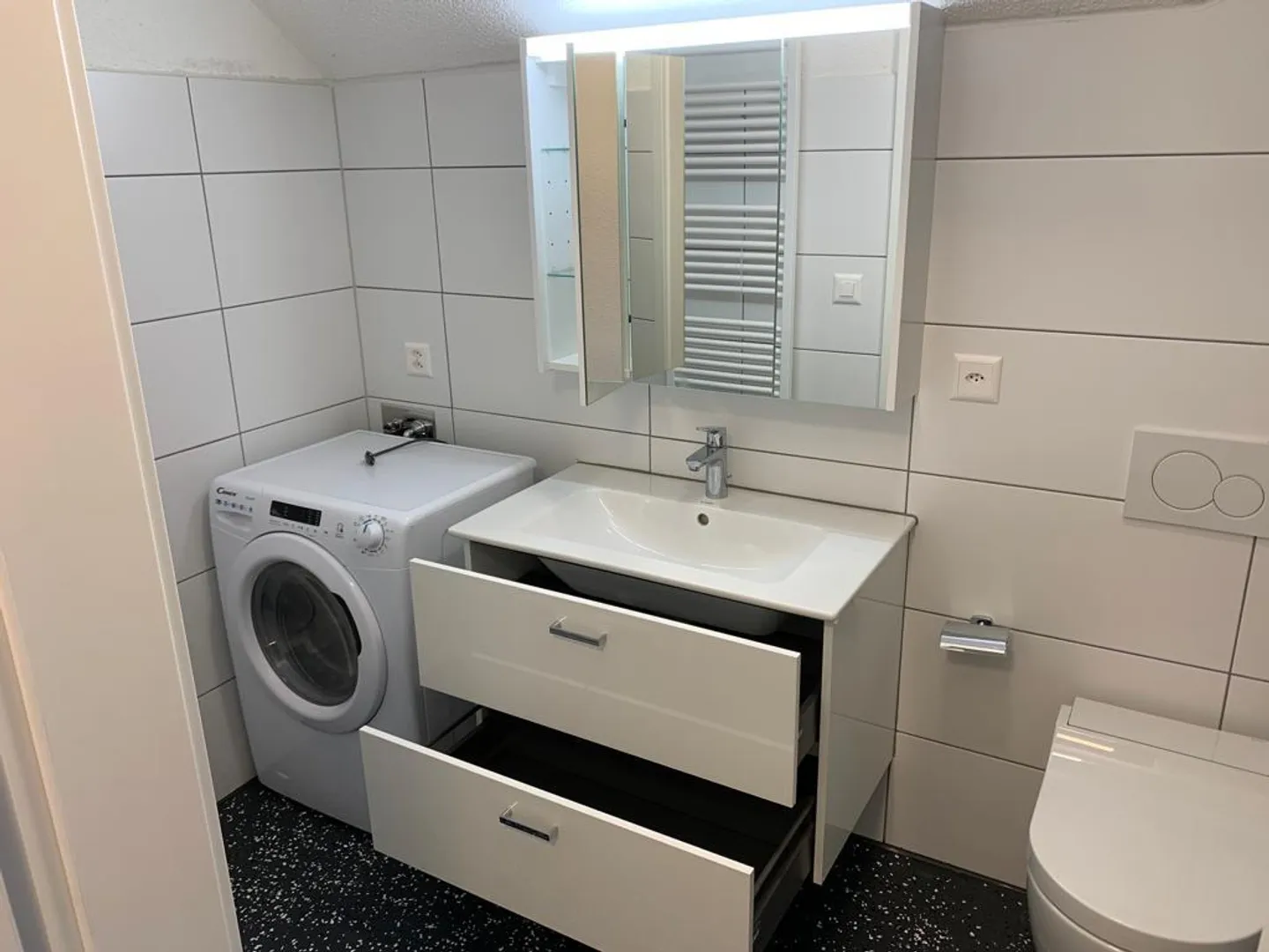 Charmante 2.5-Zimmer-Dachwohnung in der Alten Probstei, Bad Zurzach - Foto 10 von 17