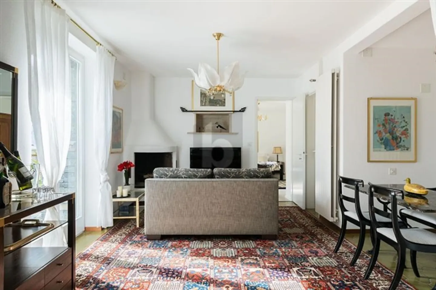 COZY, WELL-MAINTAINED AND CLOSE TO THE LAKE - Photo 3 of 6