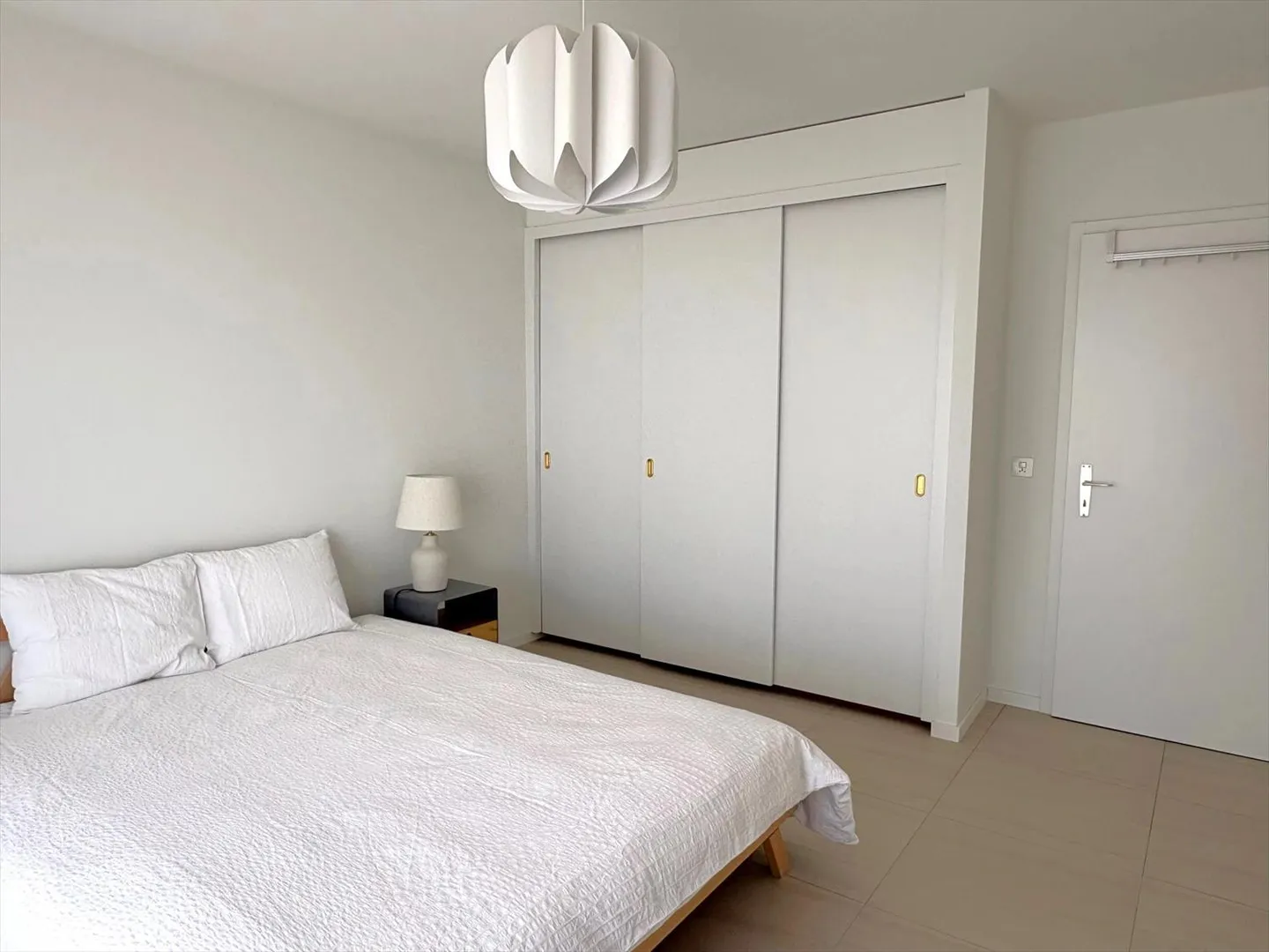 3.5 Room Apartment - Photo 2 of 12