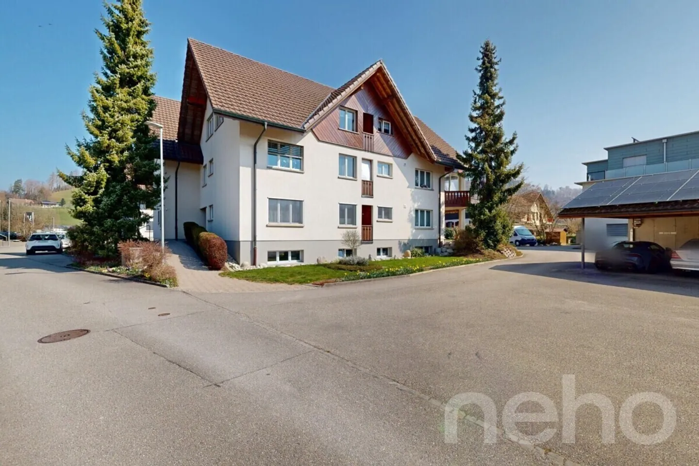 Incantevole appartamento mansardato con galleria e vista panoramica sul verde - Foto 1 di 12