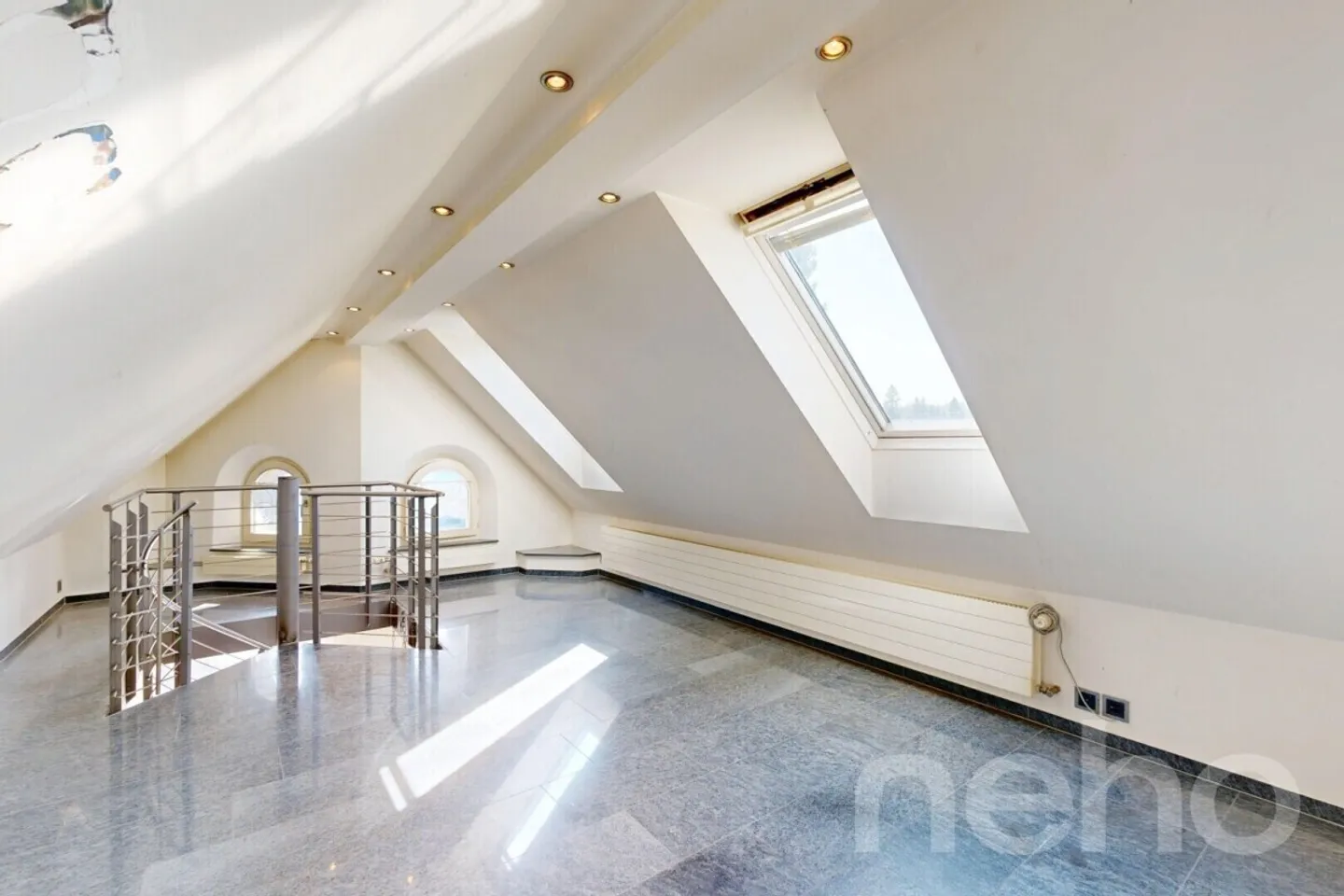 Incantevole appartamento mansardato con galleria e vista panoramica sul verde - Foto 11 di 12