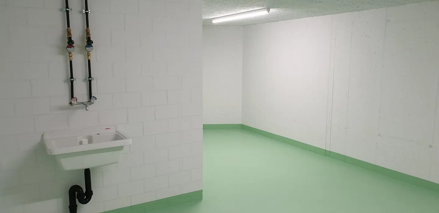 Apartment with large balcony and mountain view - Photo 12 of 13