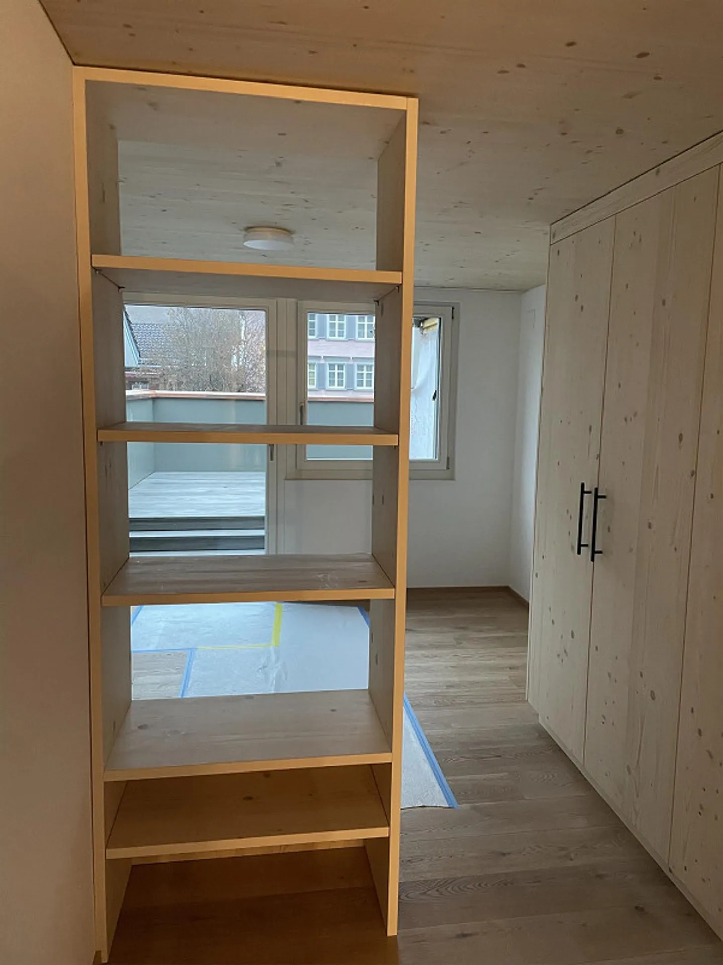 Dans le centre du village, appartement de 2,5 pièces fraîchement rénové - Photo 11 sur 14