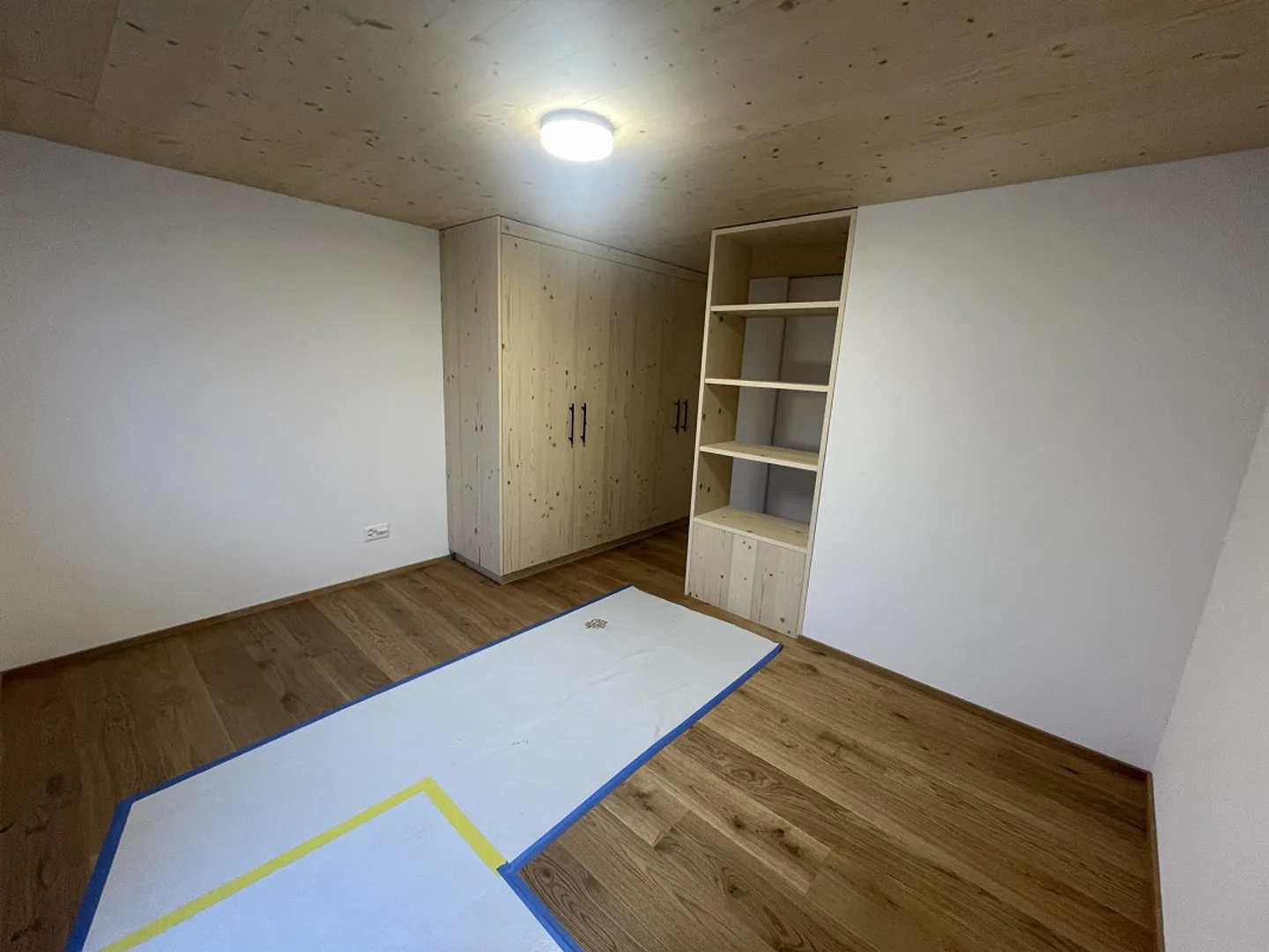 Dans le centre du village, appartement de 2,5 pièces fraîchement rénové - Photo 12 sur 14