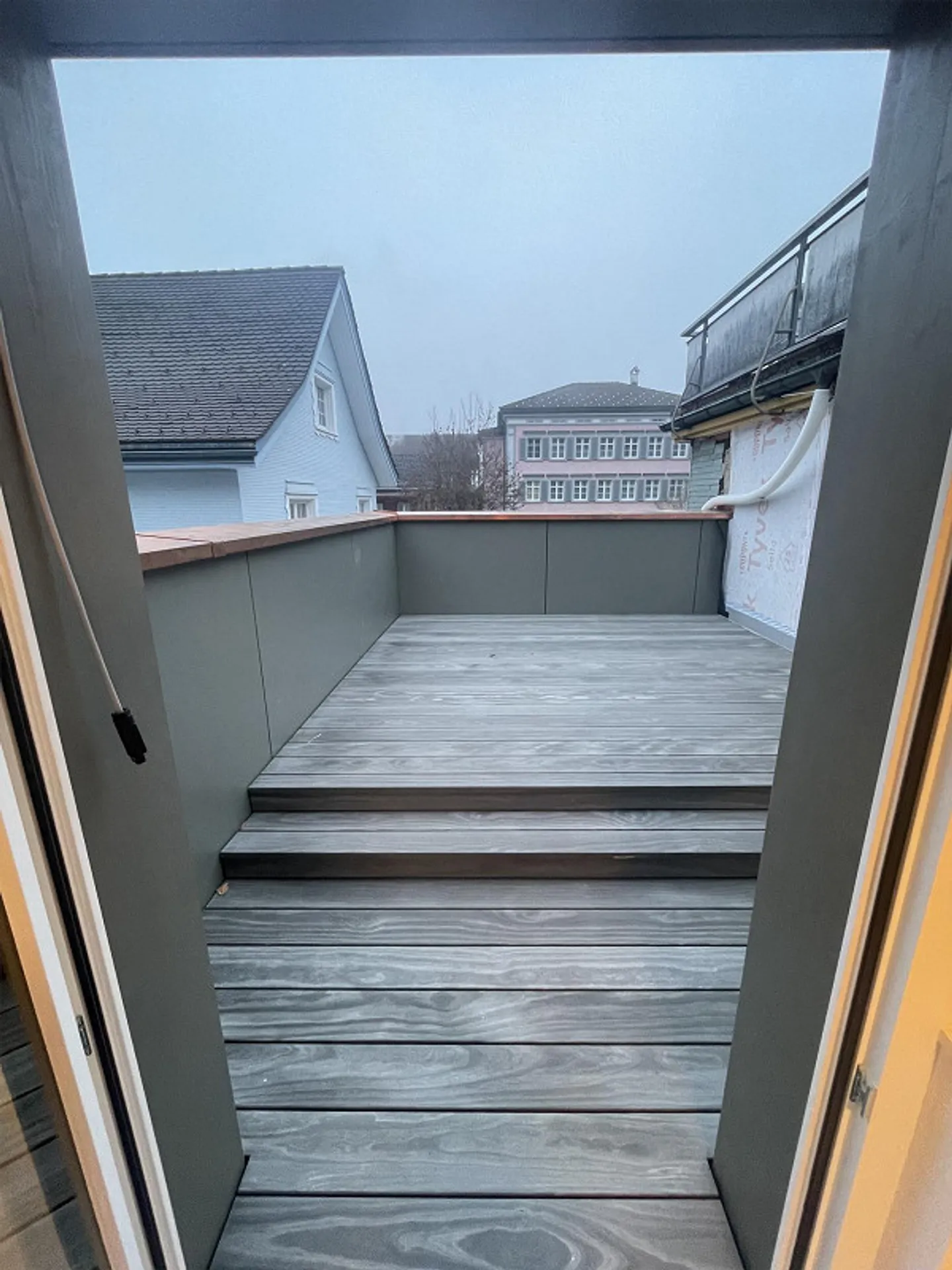 Dans le centre du village, appartement de 2,5 pièces fraîchement rénové - Photo 14 sur 14