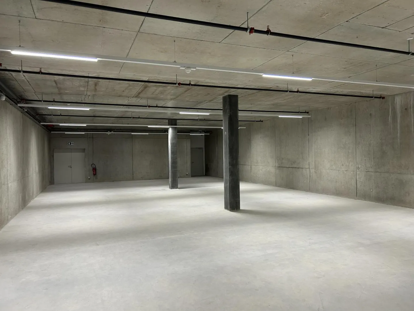 Secure and modular storage spaces for rent in Versoix - Photo 4 of 6