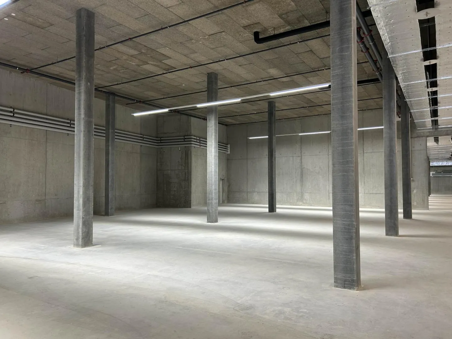 Secure and modular storage spaces for rent in Versoix - Photo 3 of 6