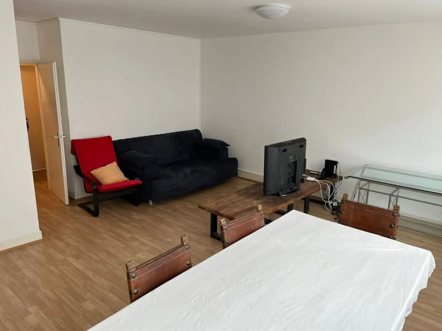 Zu vermieten - Möblierte 4-Zimmer-Wohnung in Genf (Rue de Bâle) - Foto 3 von 9