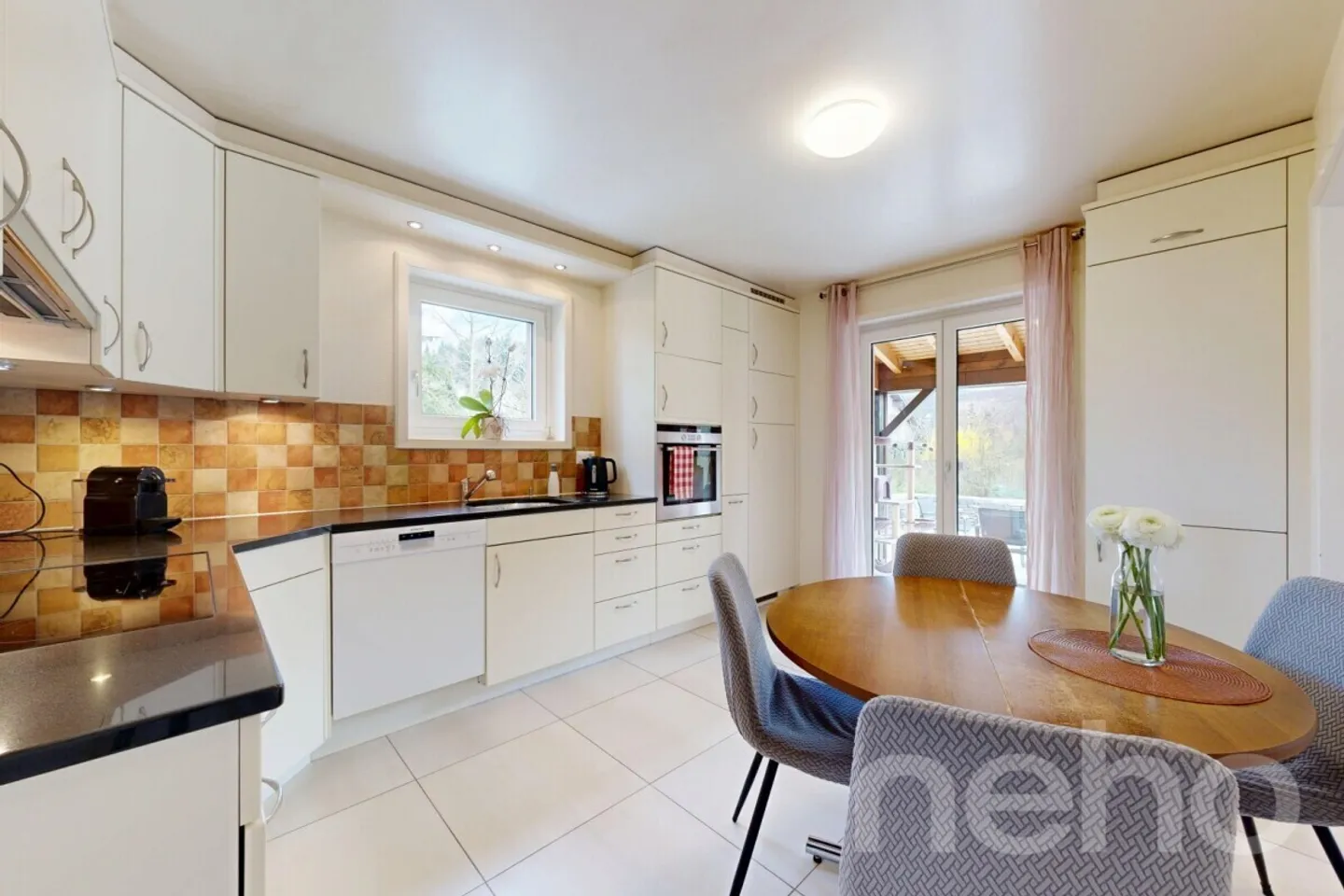 Grande casa indipendente in assoluto silenzio a Cugy - Foto 5 di 12