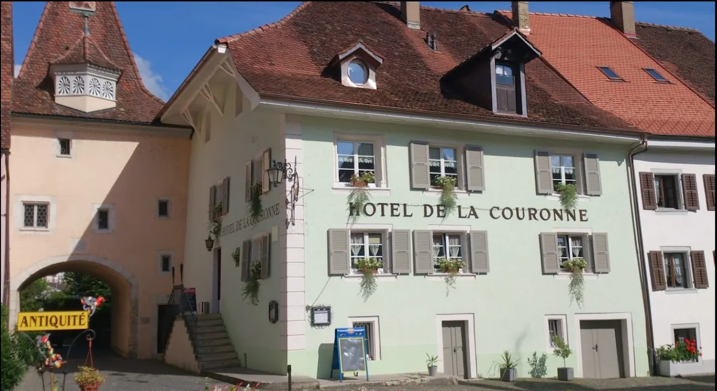Charming Hotel with Large Terrace - Photo 1 of 15