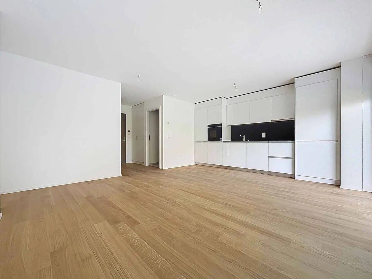 New Action 2.5-Room Apartment with Terrace and Garden - Photo 2 of 13