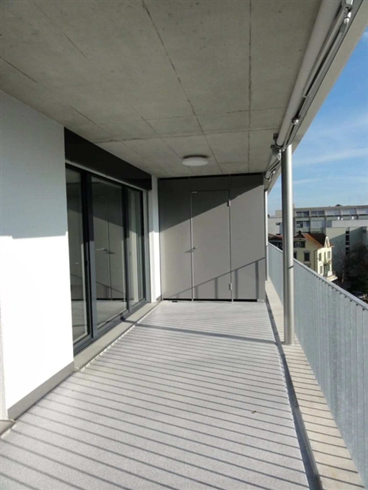 Apartment for rent - Photo 4 of 11