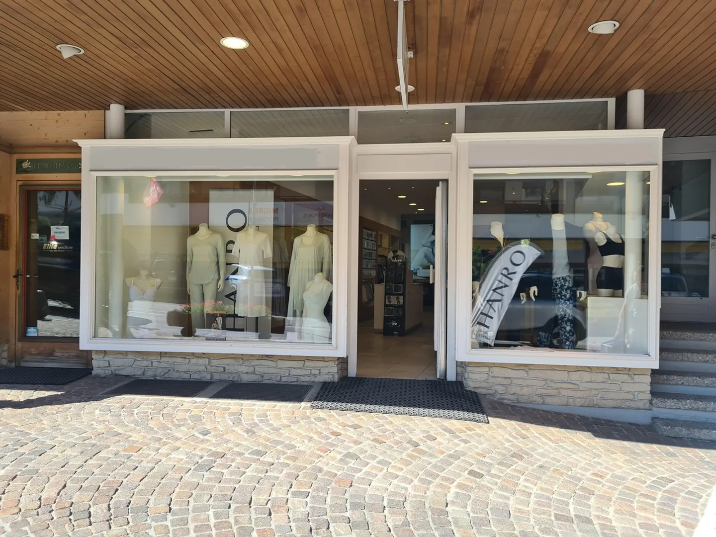 Gewerbefläche mit Straßenblick - Foto 1 von 20