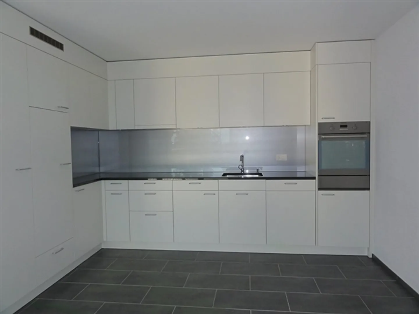 Apartment for rent - Photo 5 of 11