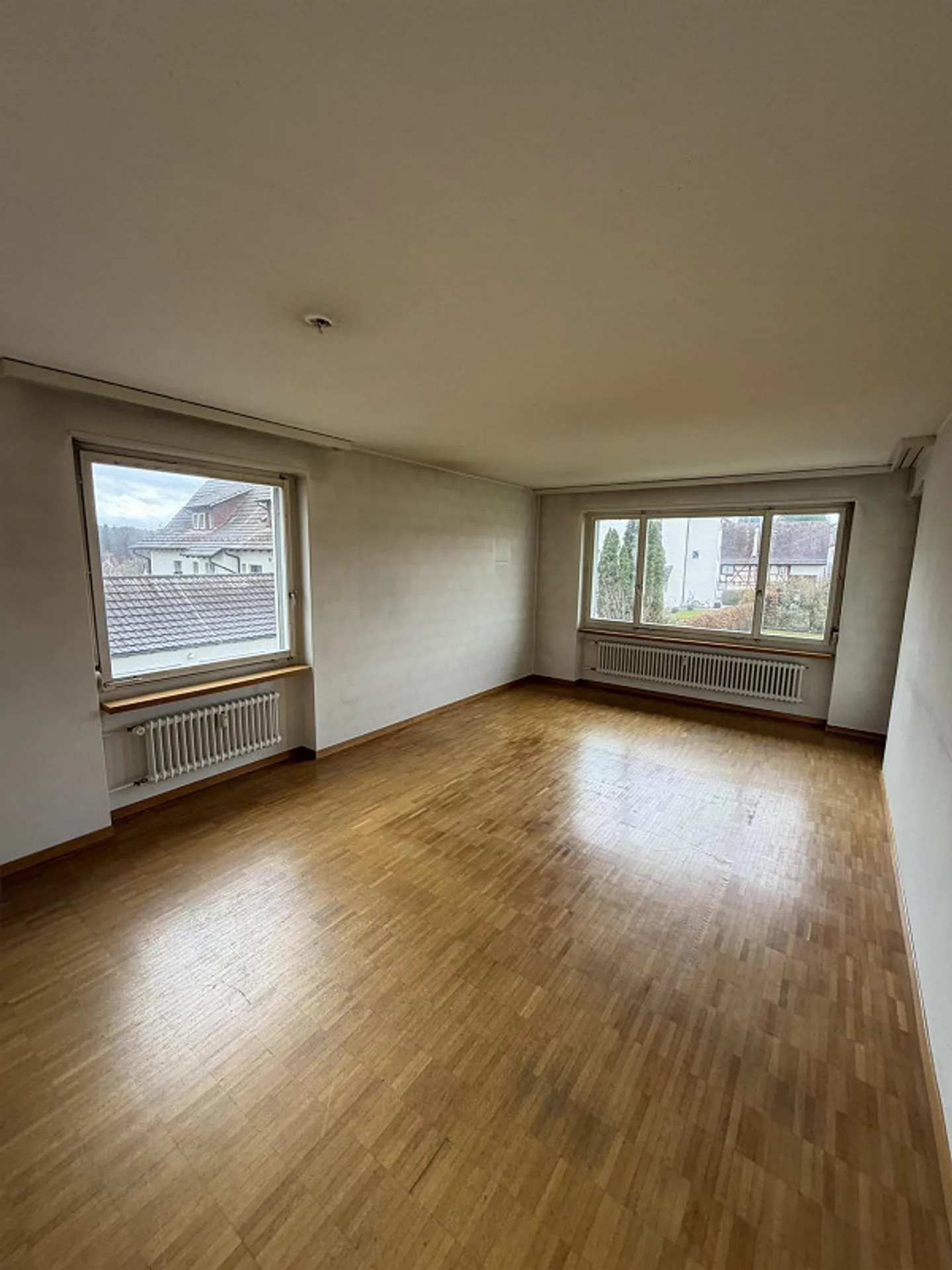 Vivre avec une vue : Appartement 4 pièces à Rheinau avec balcon - Photo 2 sur 7