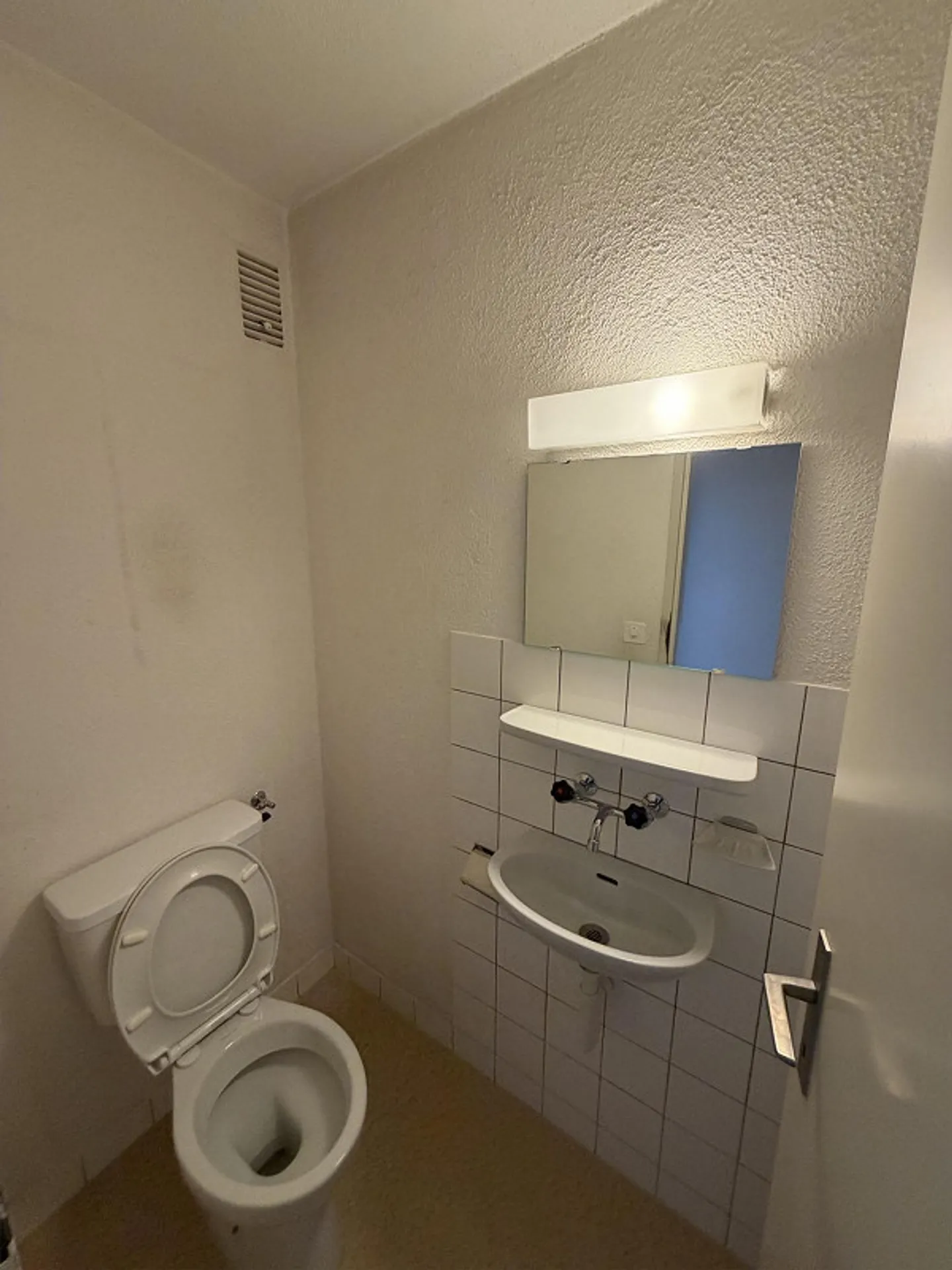 Vivre avec une vue : Appartement 4 pièces à Rheinau avec balcon - Photo 5 sur 7