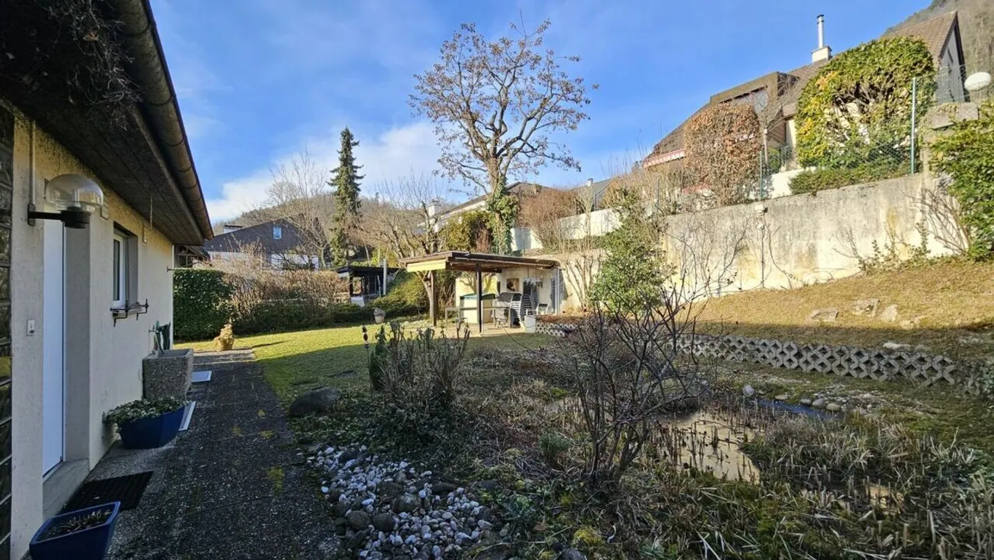 Detached single-family house with beautiful garden - Photo 4 of 12