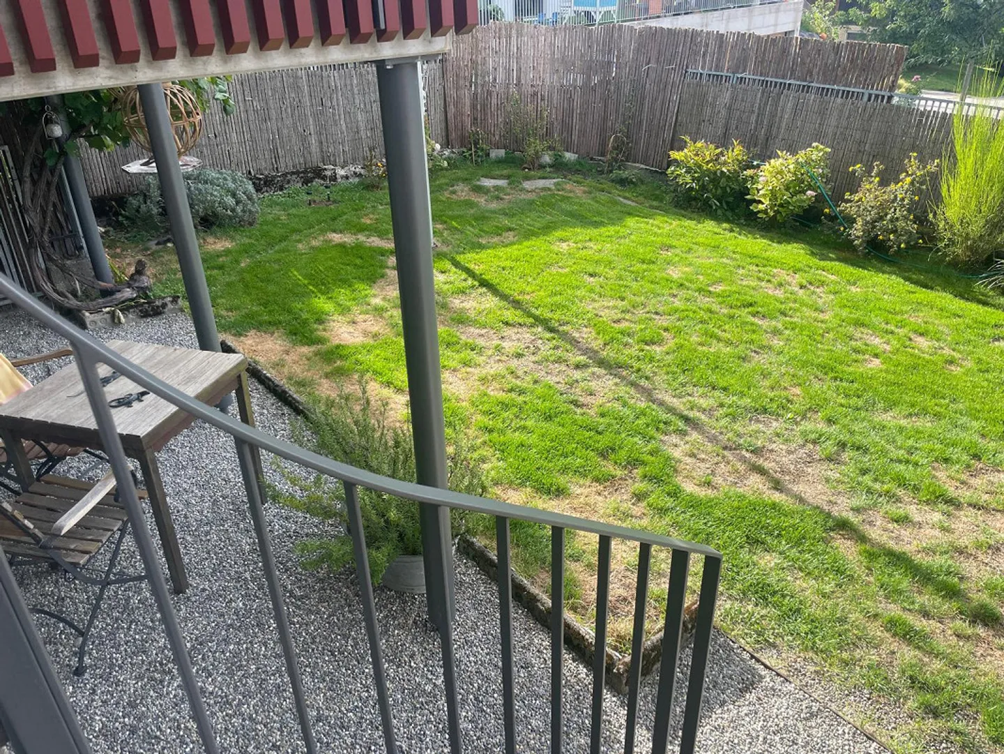 3.5-room apartment with balcony and private garden - Photo 8 of 9