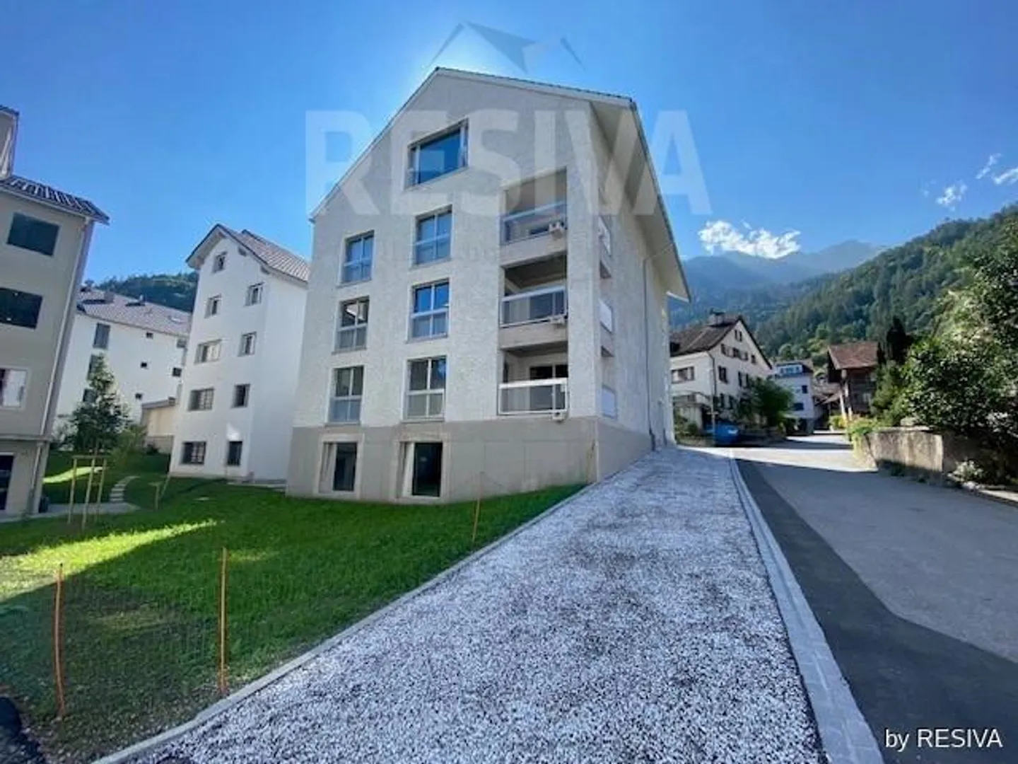 2.5-room apartment with beautiful loggia - Photo 1 of 9