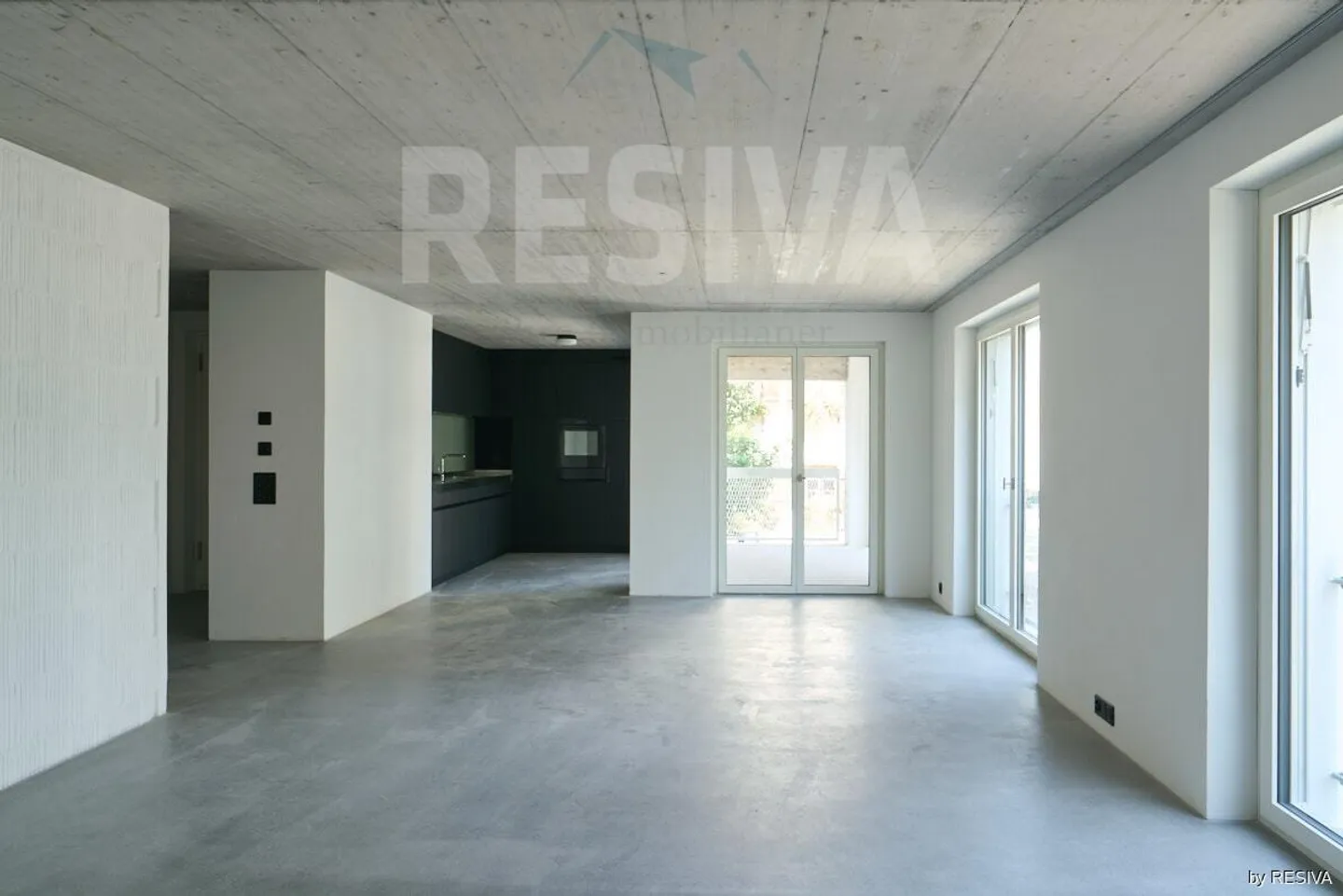 2.5-room apartment with beautiful loggia - Photo 2 of 9