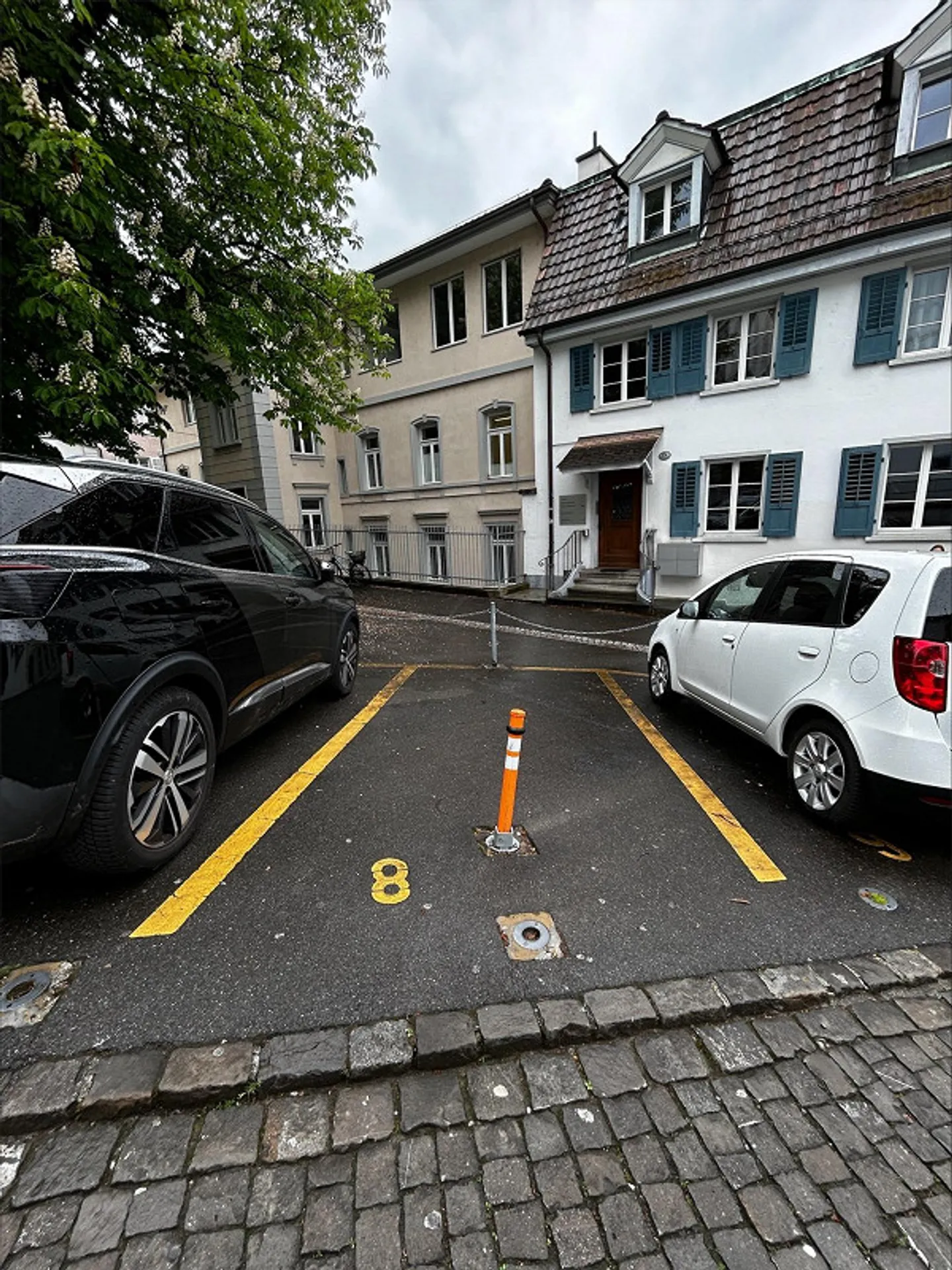 Aussenparkplatz - Foto 1 von 3