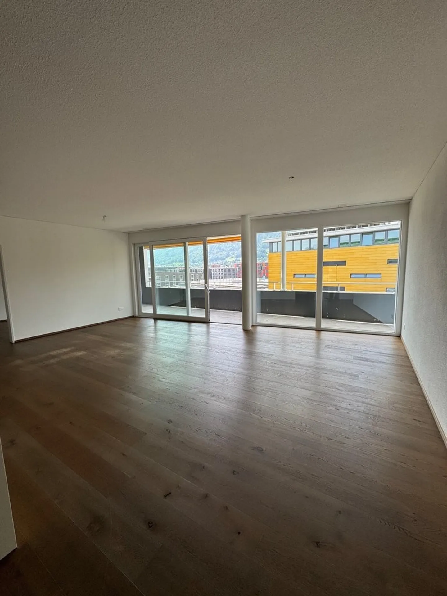 Wohnung mieten - Foto 2 von 5