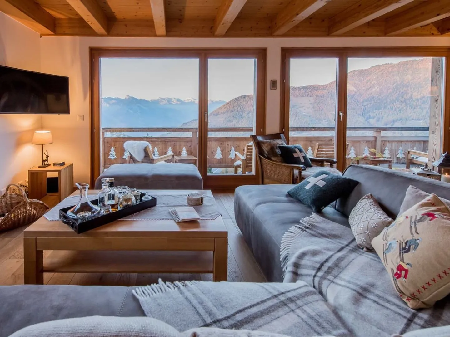 Luxuriöses 5-Zimmer-, 4-Bad-Ski-In/Ski-Out-Chalet mit atemberaubendem Blick - Foto 6 von 13